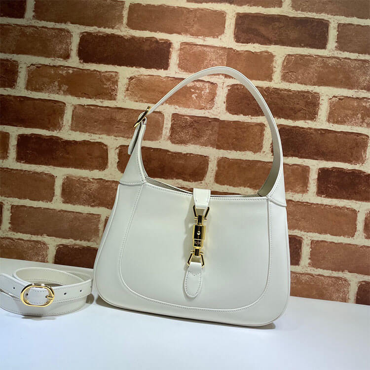 30 MONTAIGNE AVENUE BAG