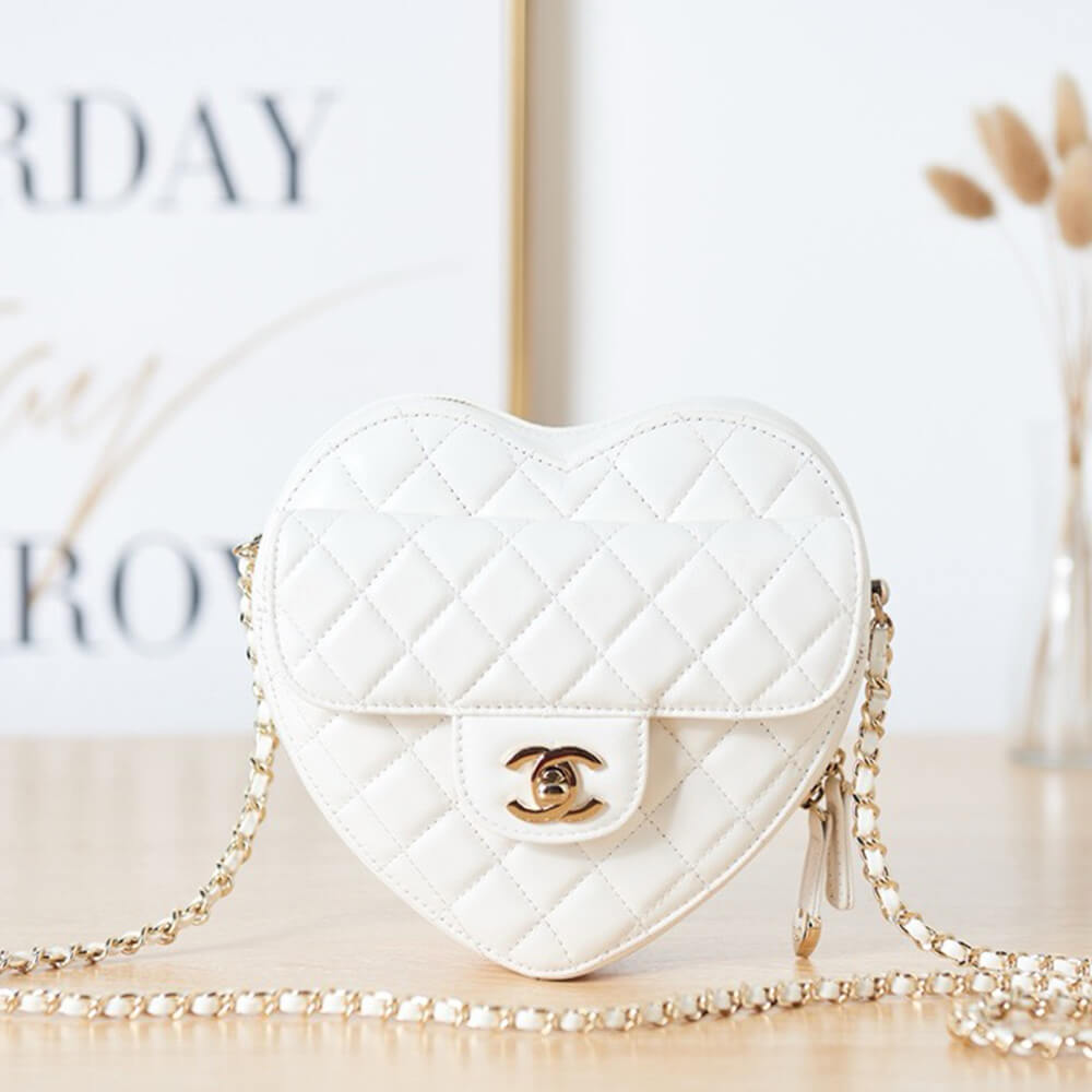 Chanel 22s Heart Bag(HIGH-END GRADE)