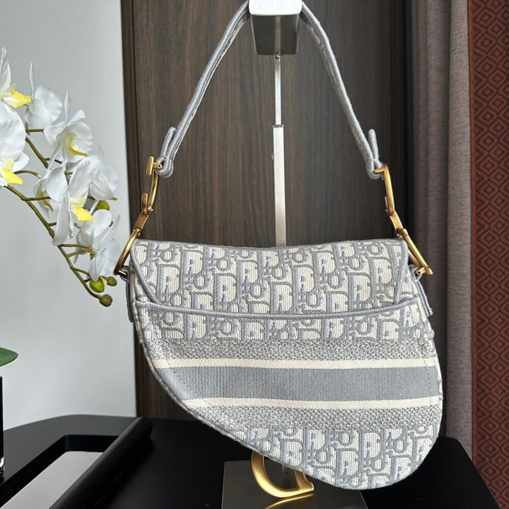 Small Hammock bag in soft grained calfskin(HIGH-END GRADE)