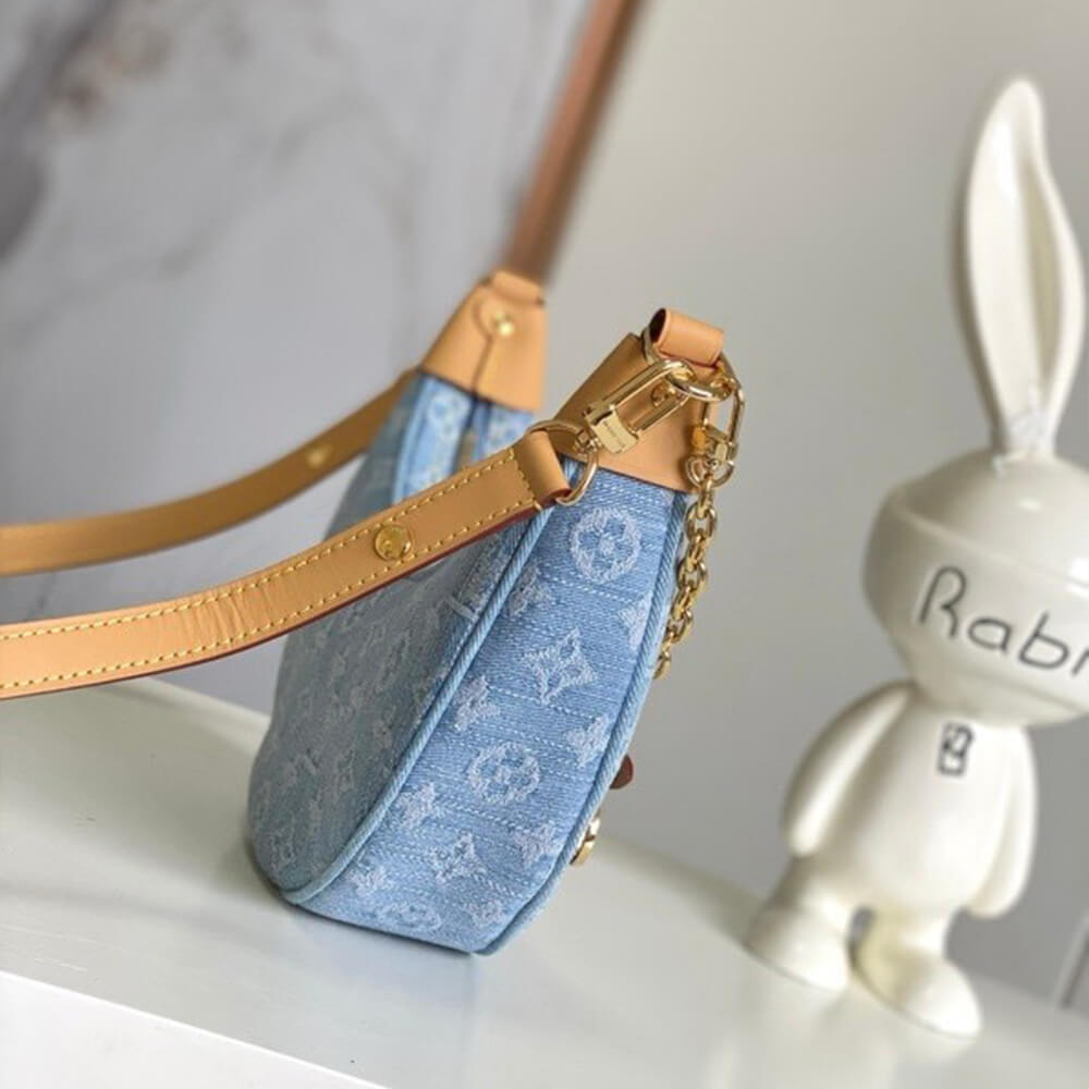 LOEWE Small Hammock bag in soft grained calfskin