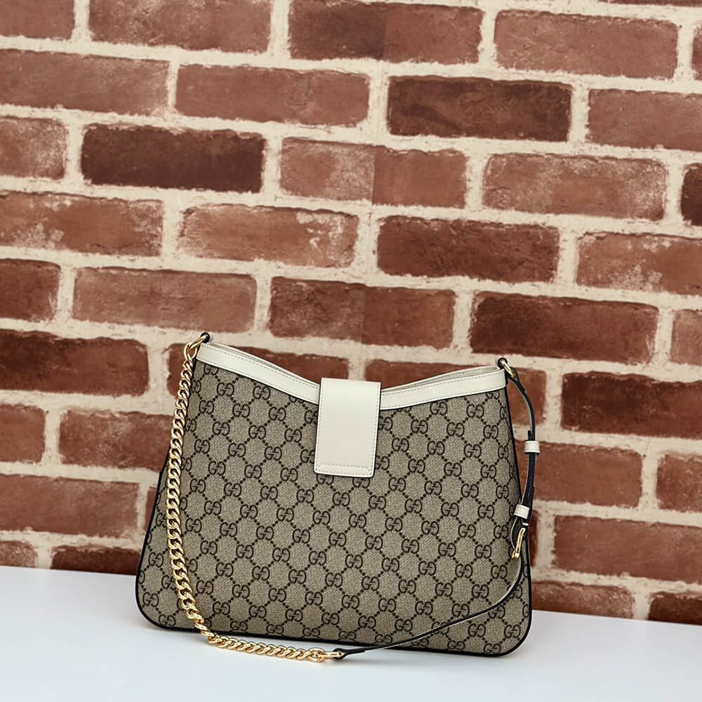 G*u*i small tote bag with hook closure