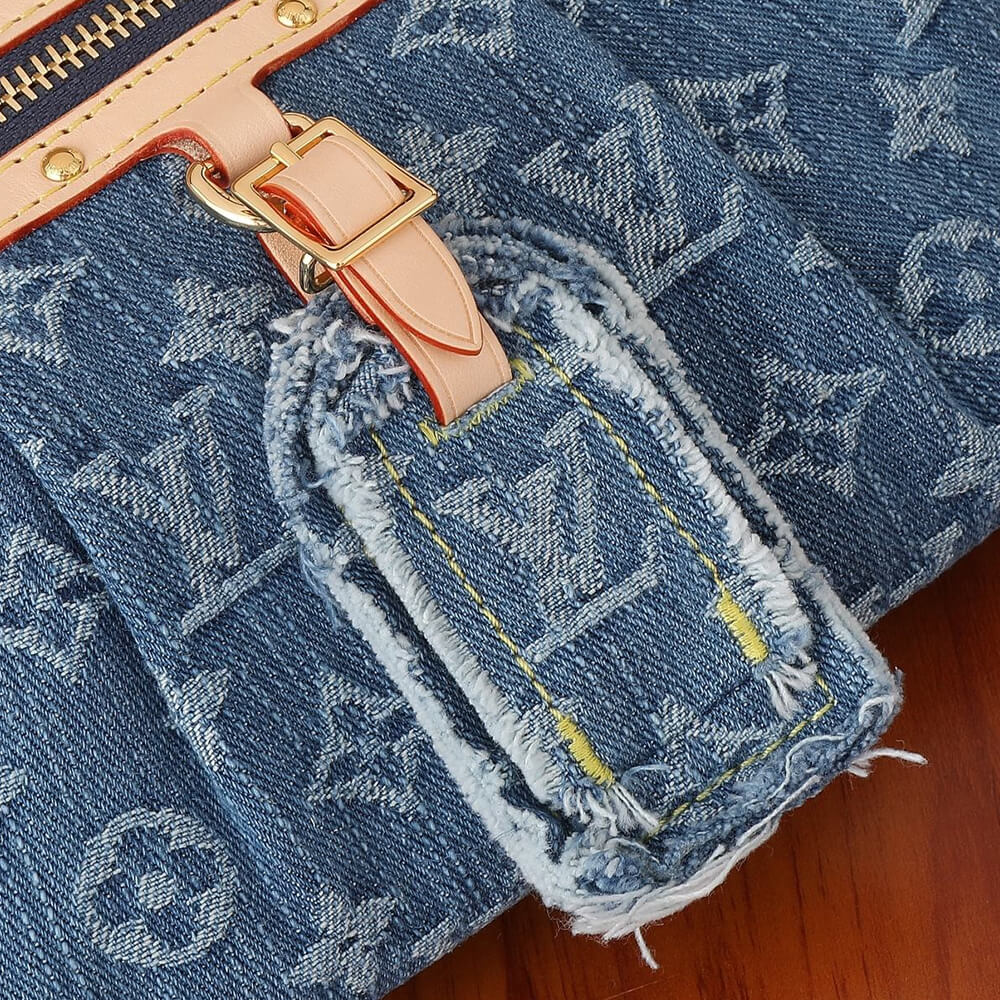 CHANEL BACKPACK(HIGH-END GRADE)