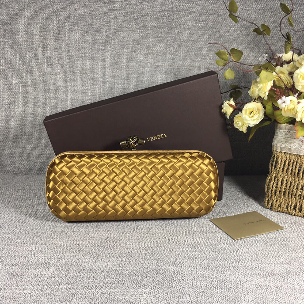 Bottega Veneta Knot Cluth(HIGH-END GRADE)