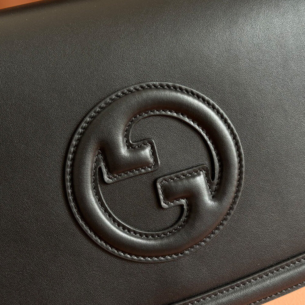 G*u*i blondie medium top handle bag