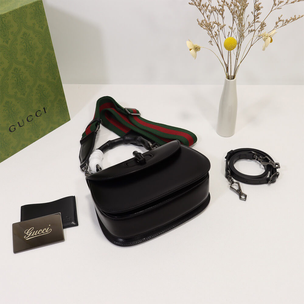 G*u*i bamboo 1947 medium top handle bag(tax-free grade)