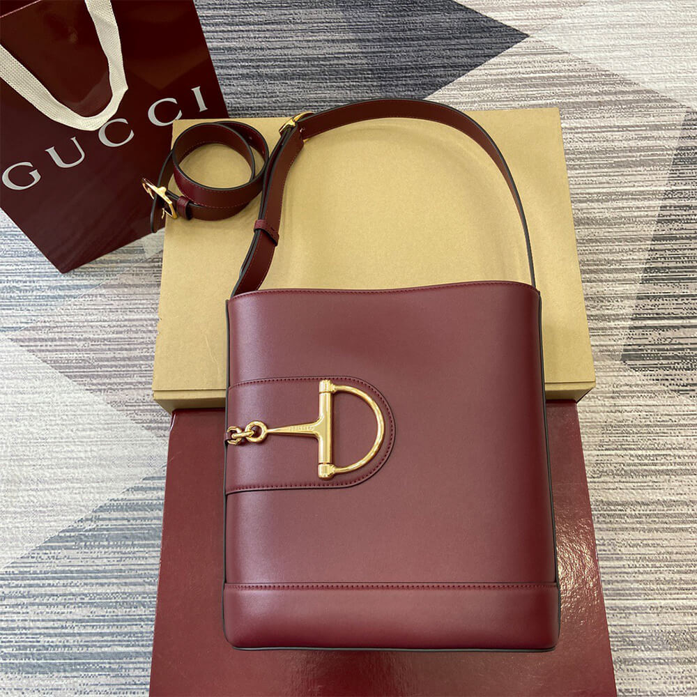 G*u*i 73 small bucket bag