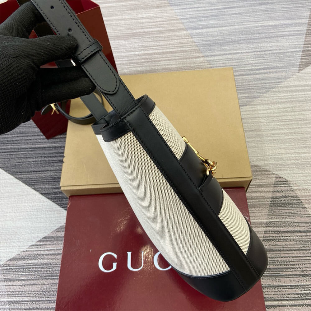 G*u*i 73 small bucket bag