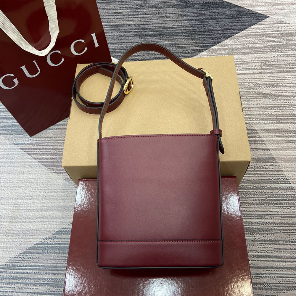 G*u*i 73 mini bucket bag