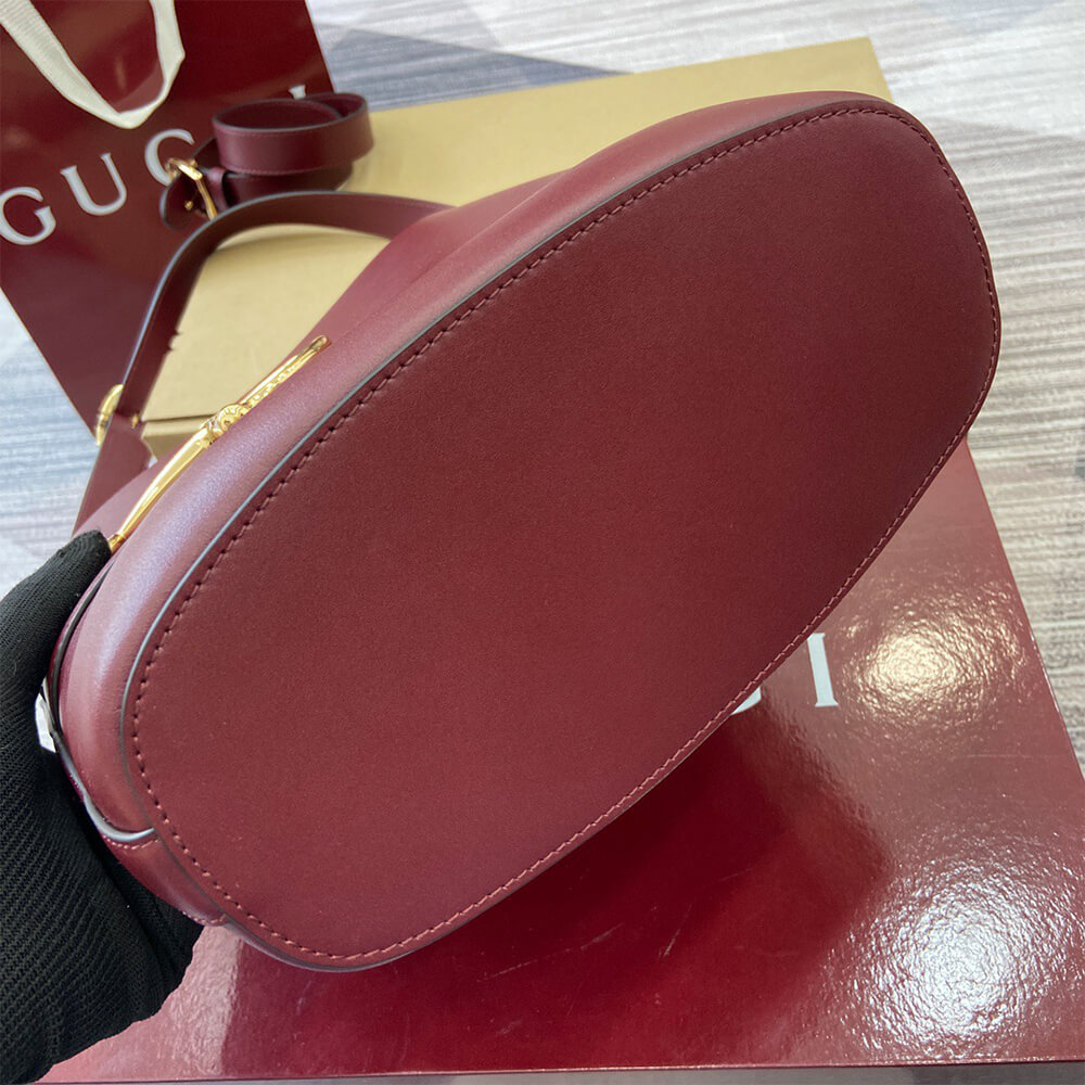 G*u*i 73 small bucket bag