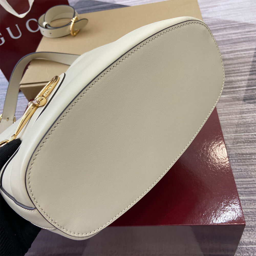 G*u*i 73 small bucket bag