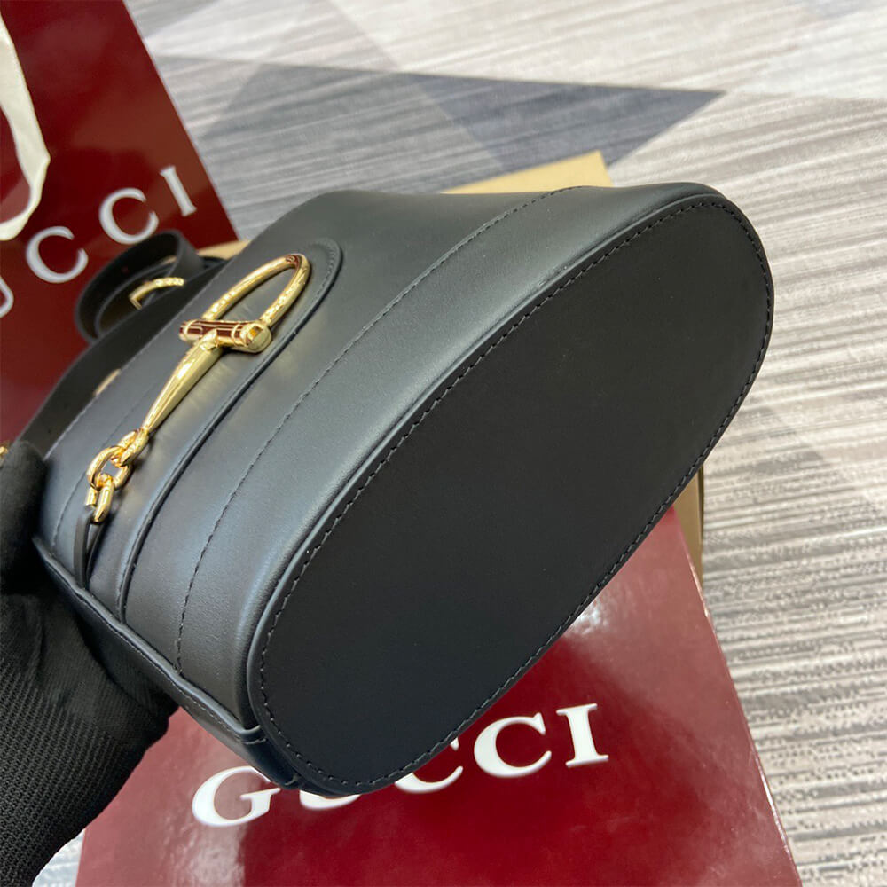 G*u*i 73 mini bucket bag