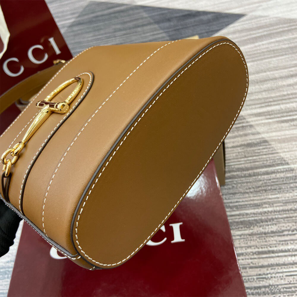 G*u*i 73 mini bucket bag