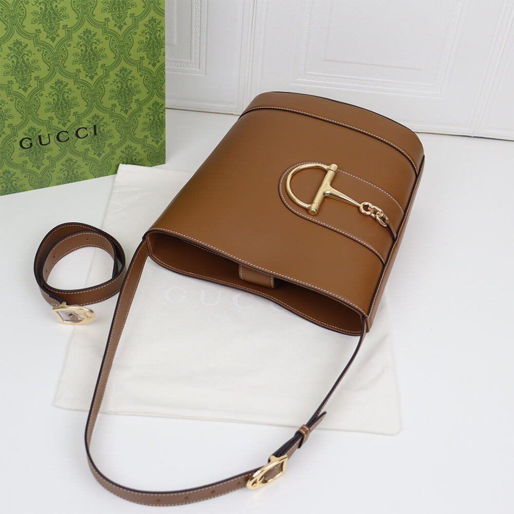 G*u*i 73 small bucket bag