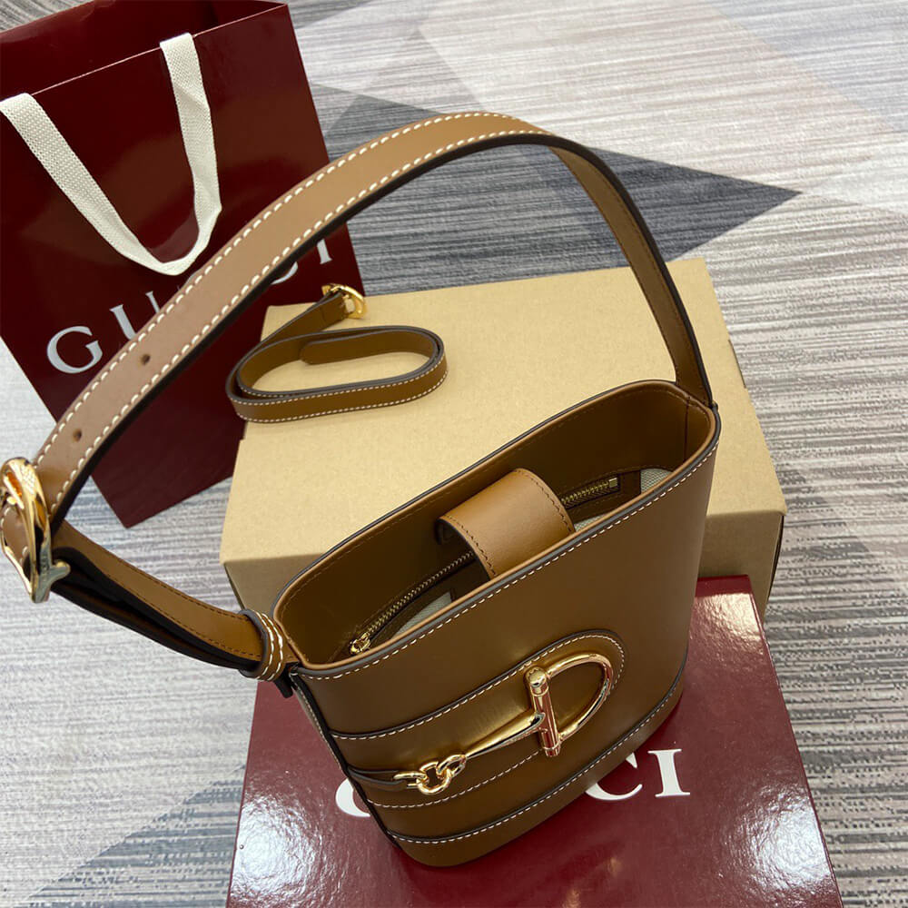 G*u*i 73 mini bucket bag