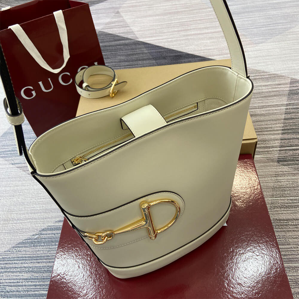 G*u*i 73 small bucket bag