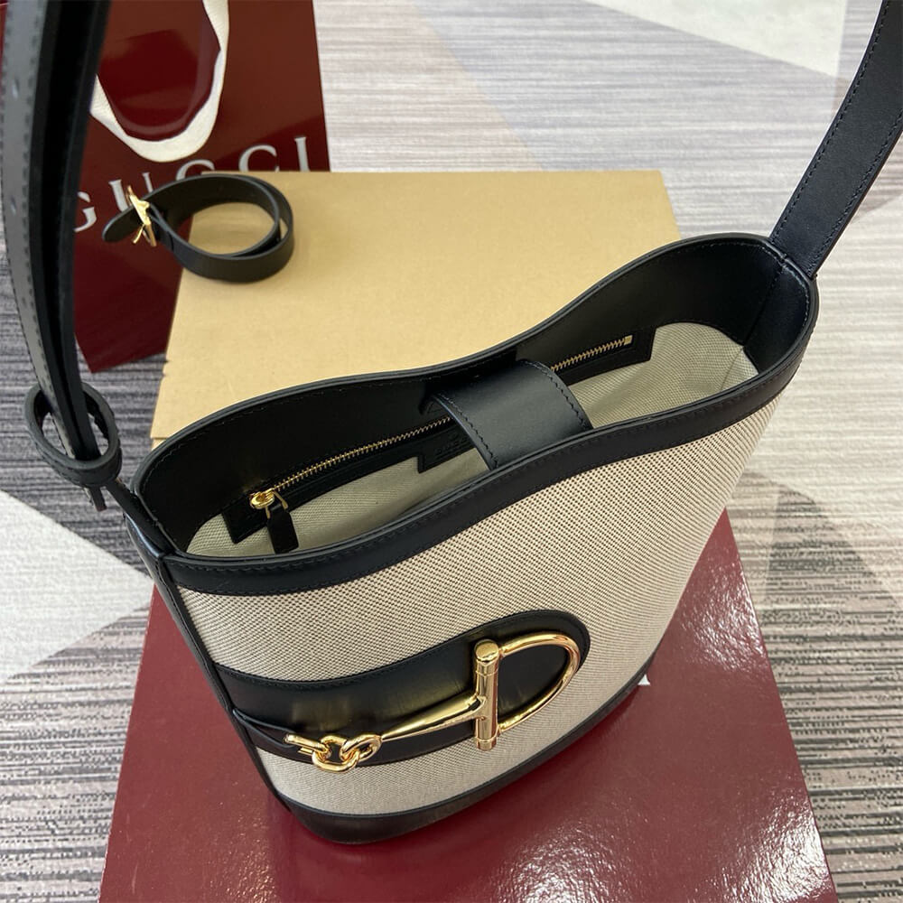 G*u*i 73 small bucket bag