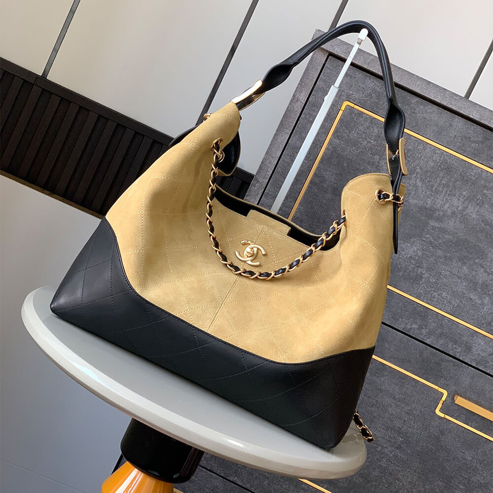 Chanel HOBO on 25 Fashion Show(HIGH-END GRADE)