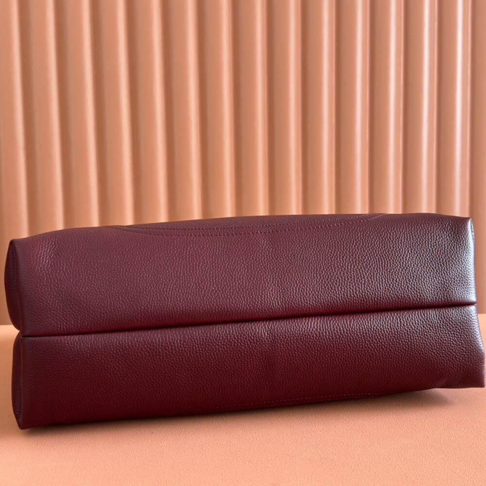 G*u*i softbit maxi shoulder bag(high-end grade)