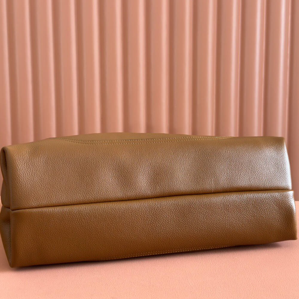 G*u*i softbit maxi shoulder bag(high-end grade)