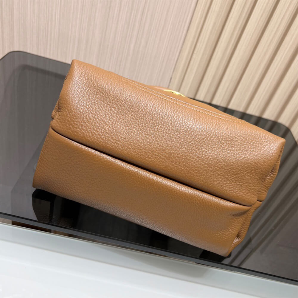 G*u*i softbit medium top handle bag(high-end grade)